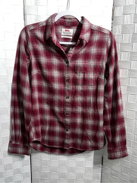 Fjallraven Tops - Fjall Raven Women’s Pink Plaid Ovik Flannel Shirt Button Up Size XS‎